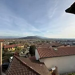 Il Poggiolino D'oro *
