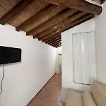 Apartman Il Poggiolino D'oro Il Bastardo