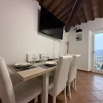 Il Poggiolino D'oro *