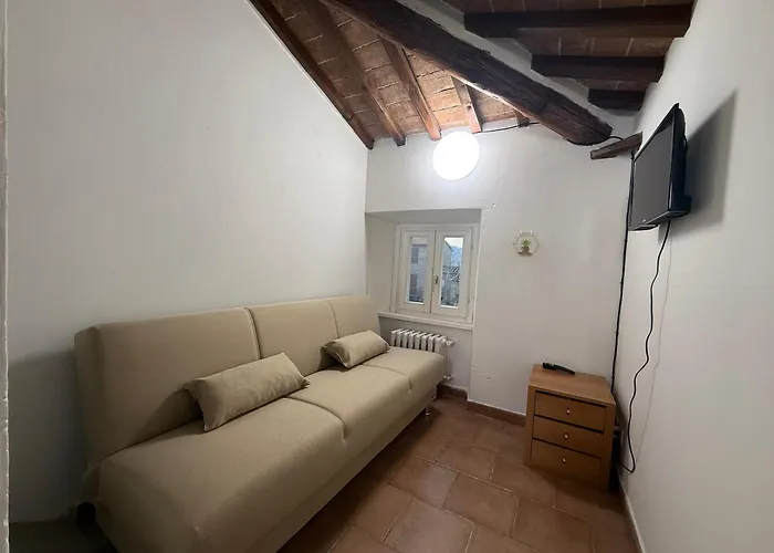 Il Poggiolino D'oro *