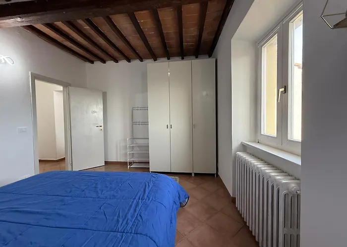 Il Poggiolino D'oro Apartment *