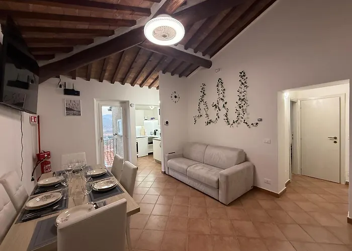 Il Poggiolino D'oro Apartment