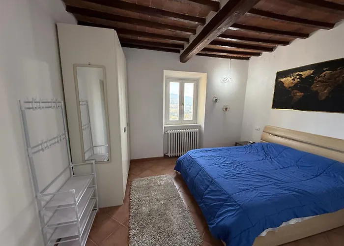 Il Poggiolino D'oro Apartment *
